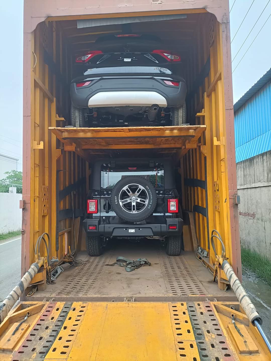 <br />
<b>Notice</b>:  Undefined variable: FetchPage in <b>/home/movingsolutions/public_html/company/home.php</b> on line <b>428</b><br />
<br />
<b>Notice</b>:  Trying to access array offset on value of type null in <b>/home/movingsolutions/public_html/company/home.php</b> on line <b>428</b><br />
 Slider