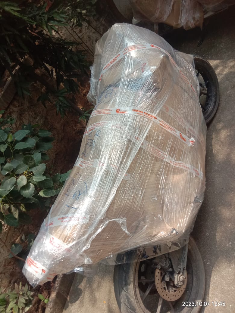 <br />
<b>Notice</b>:  Undefined variable: FetchPage in <b>/home/movingsolutions/public_html/company/home.php</b> on line <b>428</b><br />
<br />
<b>Notice</b>:  Trying to access array offset on value of type null in <b>/home/movingsolutions/public_html/company/home.php</b> on line <b>428</b><br />
 Slider