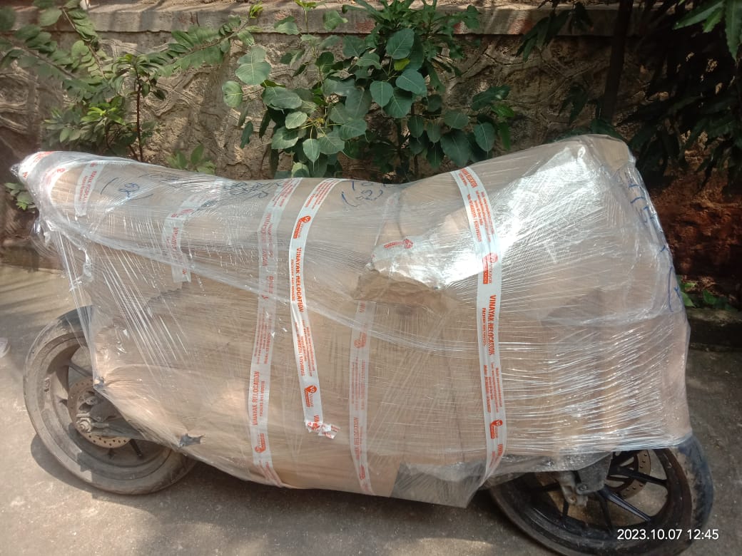 <br />
<b>Notice</b>:  Undefined variable: FetchPage in <b>/home/movingsolutions/public_html/company/home.php</b> on line <b>428</b><br />
<br />
<b>Notice</b>:  Trying to access array offset on value of type null in <b>/home/movingsolutions/public_html/company/home.php</b> on line <b>428</b><br />
 Slider