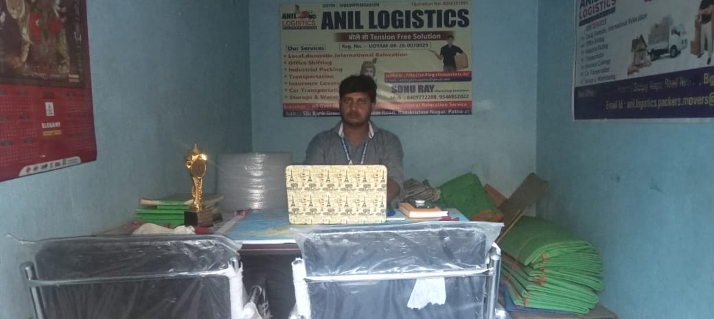 <br />
<b>Notice</b>:  Undefined variable: FetchPage in <b>/home/movingsolutions/public_html/company/home.php</b> on line <b>428</b><br />
<br />
<b>Notice</b>:  Trying to access array offset on value of type null in <b>/home/movingsolutions/public_html/company/home.php</b> on line <b>428</b><br />
 Slider