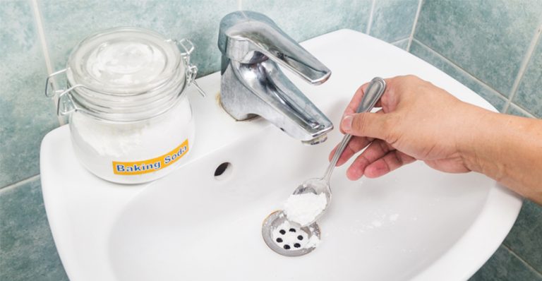 bathroom-fitting-cleaning