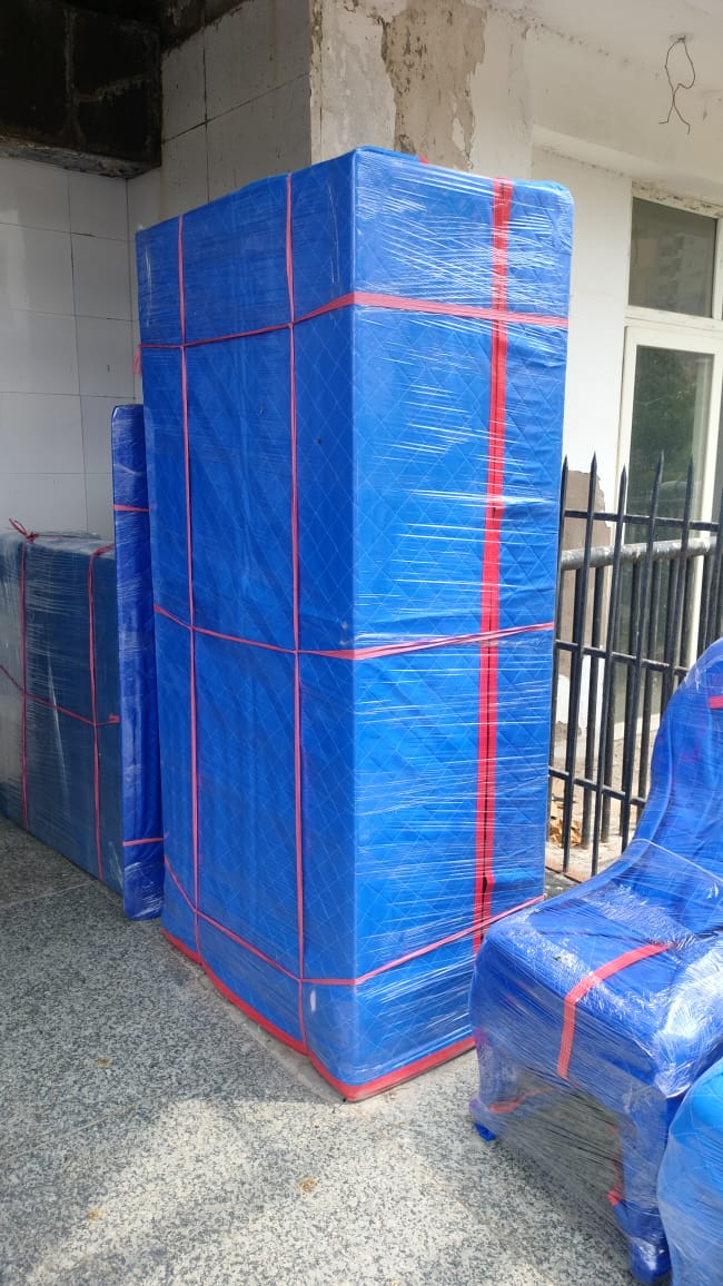 <br />
<b>Notice</b>:  Undefined variable: FetchPage in <b>/home/movingsolutions/public_html/company/home.php</b> on line <b>428</b><br />
<br />
<b>Notice</b>:  Trying to access array offset on value of type null in <b>/home/movingsolutions/public_html/company/home.php</b> on line <b>428</b><br />
 Slider