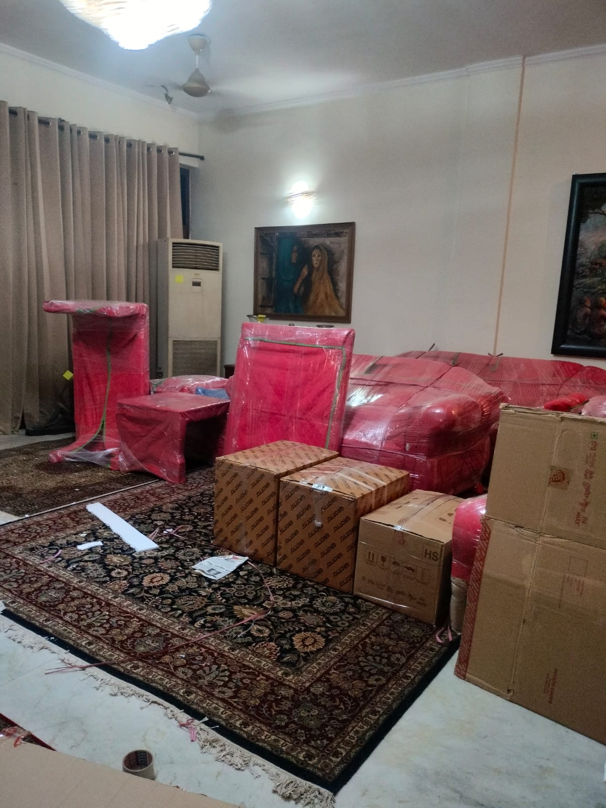 <br />
<b>Notice</b>:  Undefined variable: FetchPage in <b>/home/movingsolutions/public_html/company/home.php</b> on line <b>428</b><br />
<br />
<b>Notice</b>:  Trying to access array offset on value of type null in <b>/home/movingsolutions/public_html/company/home.php</b> on line <b>428</b><br />
 Slider