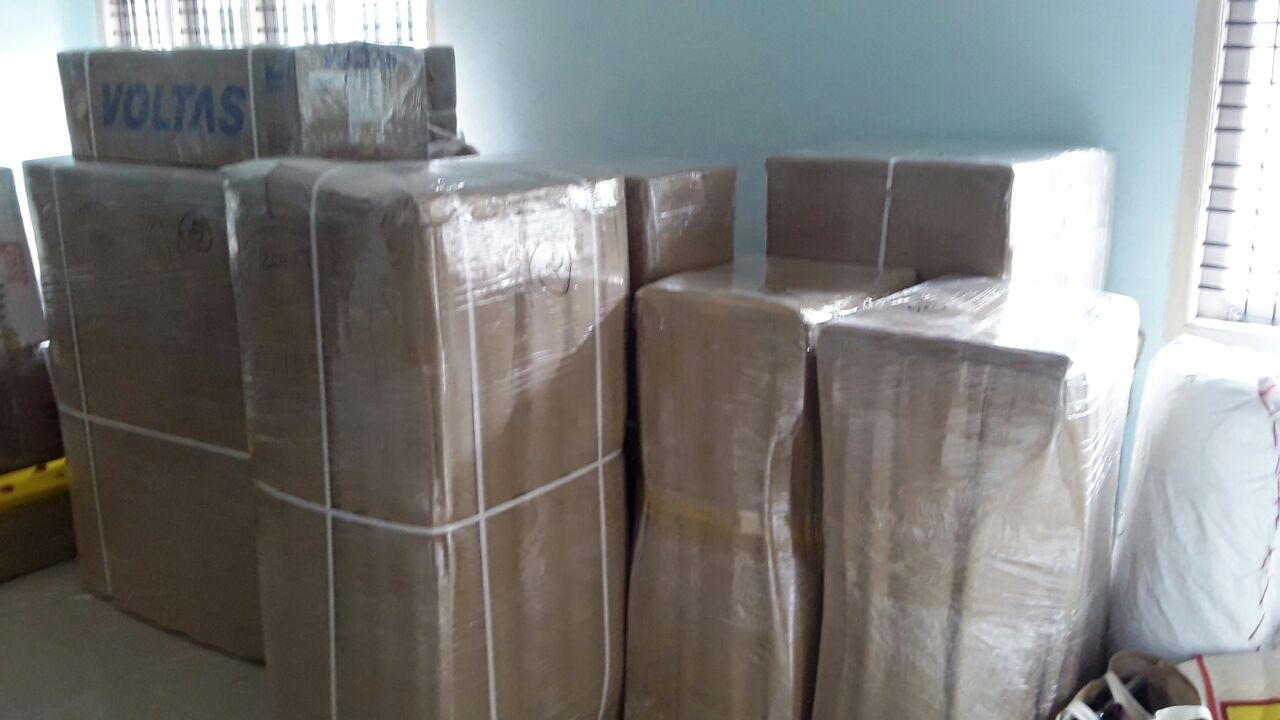 <br />
<b>Notice</b>:  Undefined variable: FetchPage in <b>/home/movingsolutions/public_html/company/home.php</b> on line <b>428</b><br />
<br />
<b>Notice</b>:  Trying to access array offset on value of type null in <b>/home/movingsolutions/public_html/company/home.php</b> on line <b>428</b><br />
 Slider