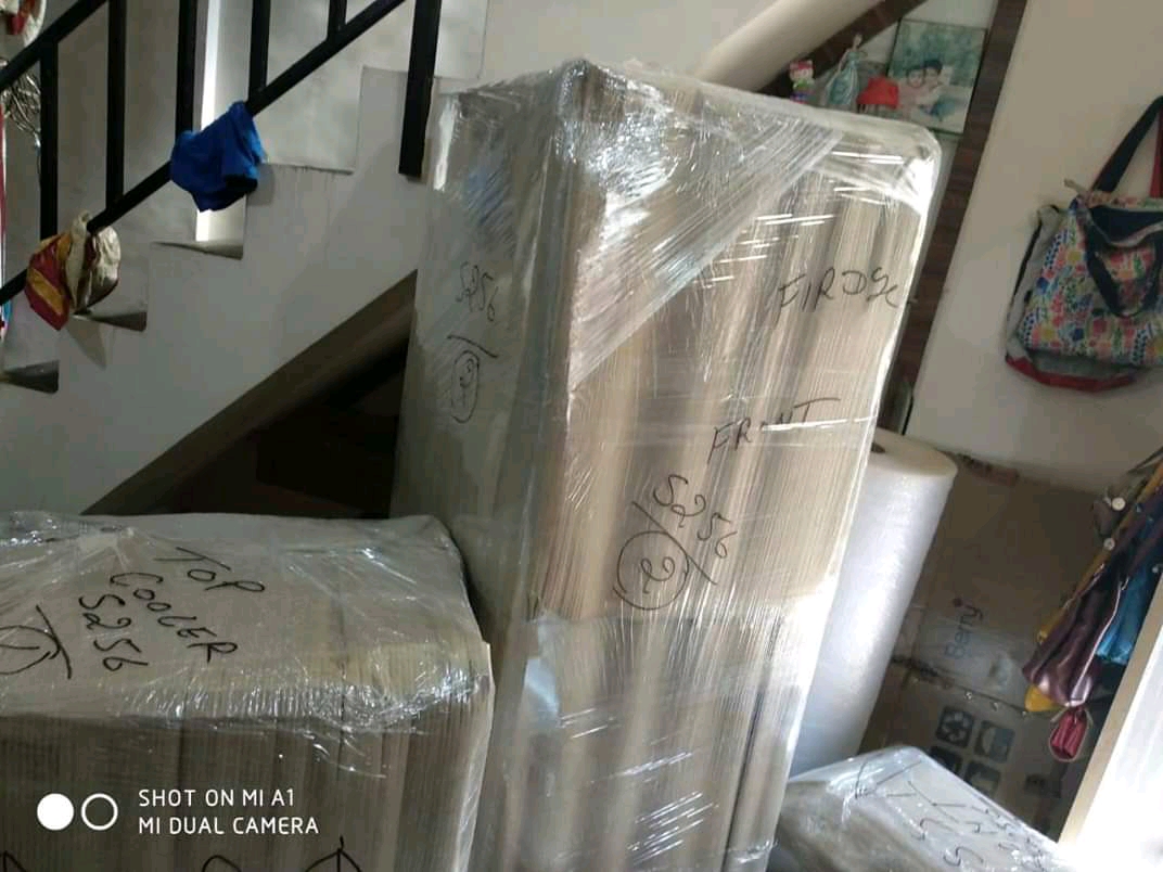 <br />
<b>Notice</b>:  Undefined variable: FetchPage in <b>/home/movingsolutions/public_html/company/home.php</b> on line <b>428</b><br />
<br />
<b>Notice</b>:  Trying to access array offset on value of type null in <b>/home/movingsolutions/public_html/company/home.php</b> on line <b>428</b><br />
 Slider