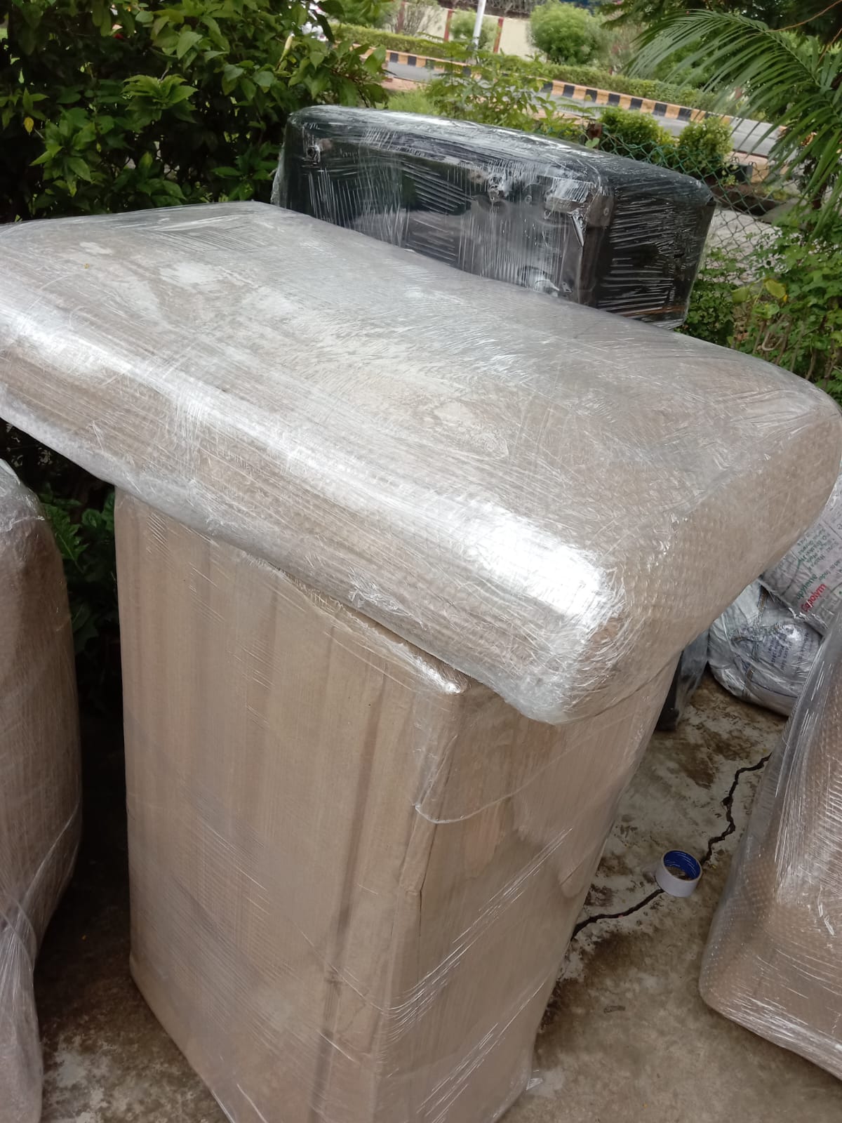 <br />
<b>Notice</b>:  Undefined variable: FetchPage in <b>/home/movingsolutions/public_html/company/home.php</b> on line <b>428</b><br />
<br />
<b>Notice</b>:  Trying to access array offset on value of type null in <b>/home/movingsolutions/public_html/company/home.php</b> on line <b>428</b><br />
 Slider