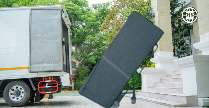 loading-refrigerator-for-moving