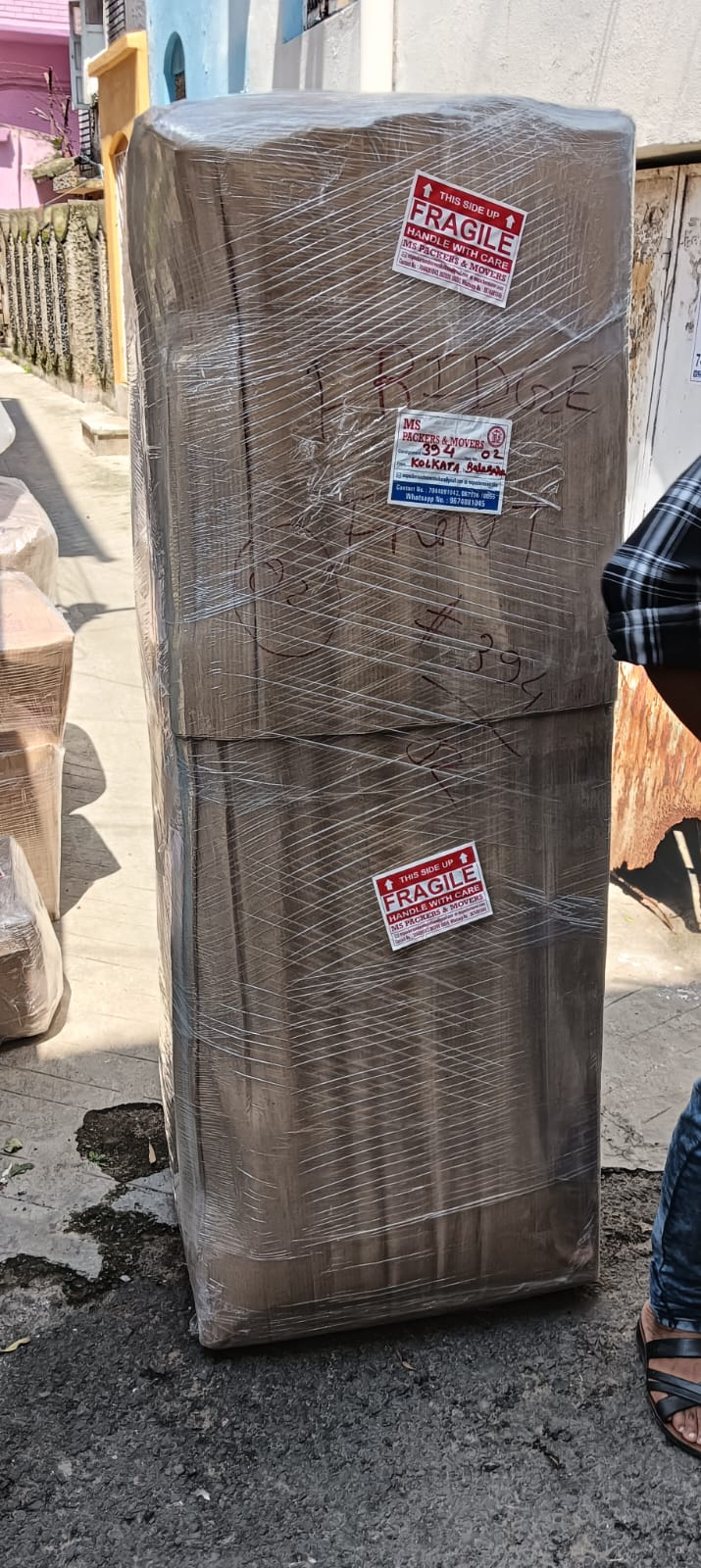 <br />
<b>Notice</b>:  Undefined variable: FetchPage in <b>/home/movingsolutions/public_html/company/home.php</b> on line <b>428</b><br />
<br />
<b>Notice</b>:  Trying to access array offset on value of type null in <b>/home/movingsolutions/public_html/company/home.php</b> on line <b>428</b><br />
 Slider