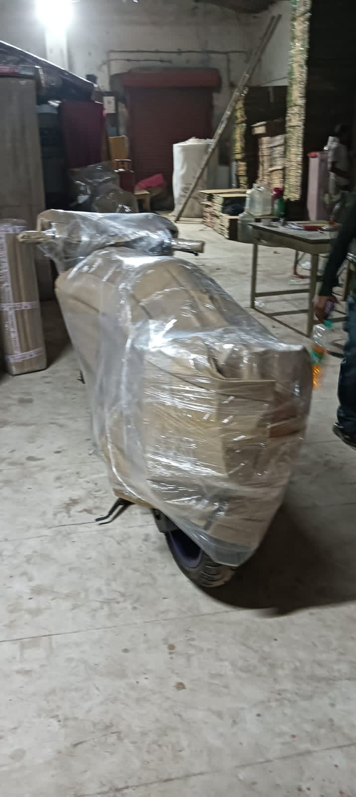 <br />
<b>Notice</b>:  Undefined variable: FetchPage in <b>/home/movingsolutions/public_html/company/home.php</b> on line <b>428</b><br />
<br />
<b>Notice</b>:  Trying to access array offset on value of type null in <b>/home/movingsolutions/public_html/company/home.php</b> on line <b>428</b><br />
 Slider