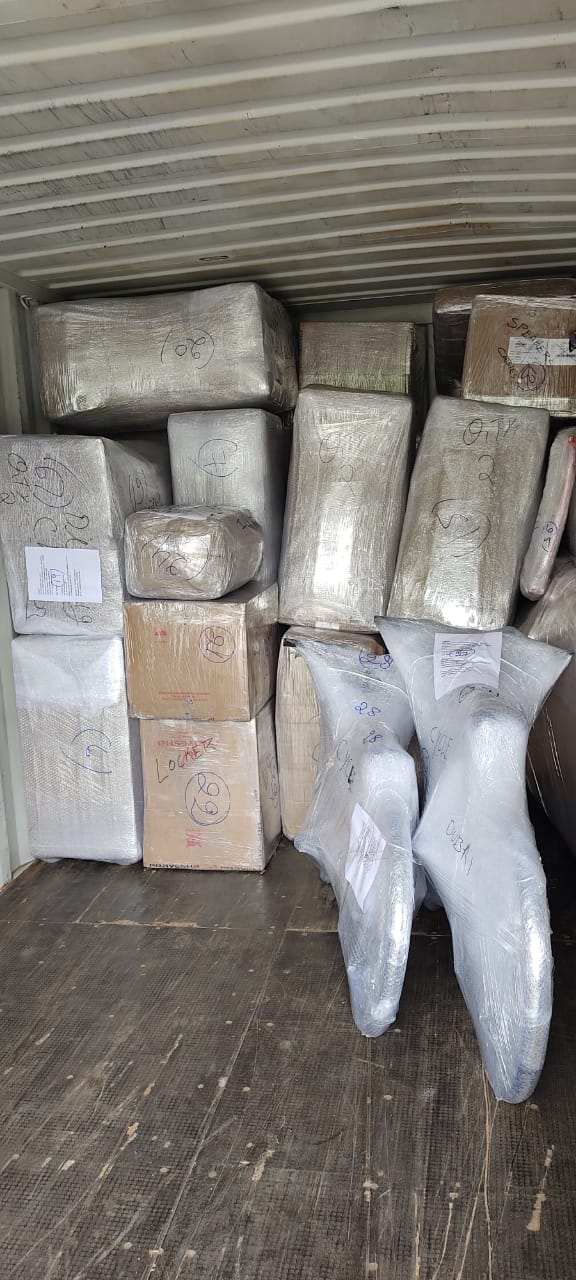 <br />
<b>Notice</b>:  Undefined variable: FetchPage in <b>/home/movingsolutions/public_html/company/home.php</b> on line <b>428</b><br />
<br />
<b>Notice</b>:  Trying to access array offset on value of type null in <b>/home/movingsolutions/public_html/company/home.php</b> on line <b>428</b><br />
 Slider