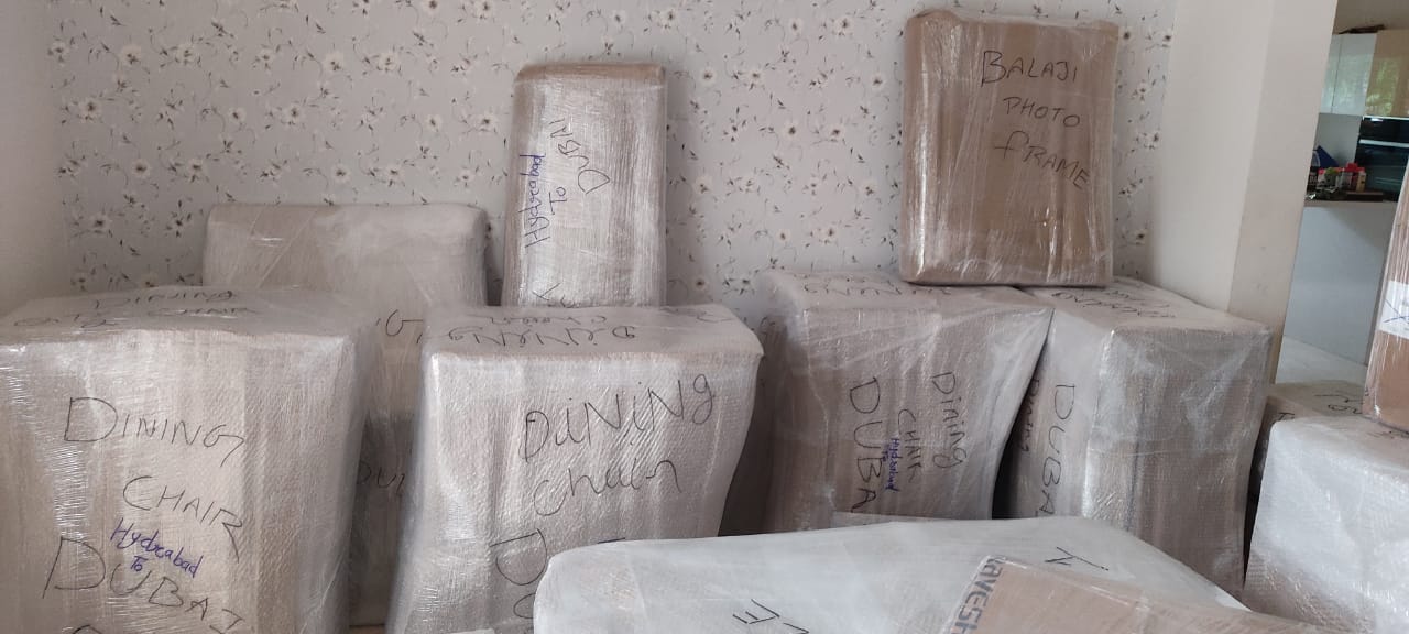 <br />
<b>Notice</b>:  Undefined variable: FetchPage in <b>/home/movingsolutions/public_html/company/home.php</b> on line <b>428</b><br />
<br />
<b>Notice</b>:  Trying to access array offset on value of type null in <b>/home/movingsolutions/public_html/company/home.php</b> on line <b>428</b><br />
 Slider