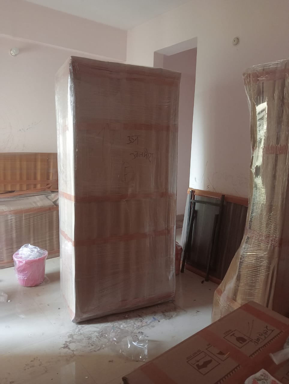 <br />
<b>Notice</b>:  Undefined variable: FetchPage in <b>/home/movingsolutions/public_html/company/home.php</b> on line <b>428</b><br />
<br />
<b>Notice</b>:  Trying to access array offset on value of type null in <b>/home/movingsolutions/public_html/company/home.php</b> on line <b>428</b><br />
 Slider