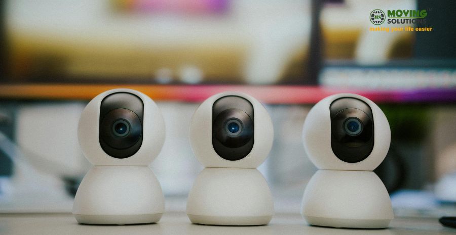 setup-security-system-in-new-home