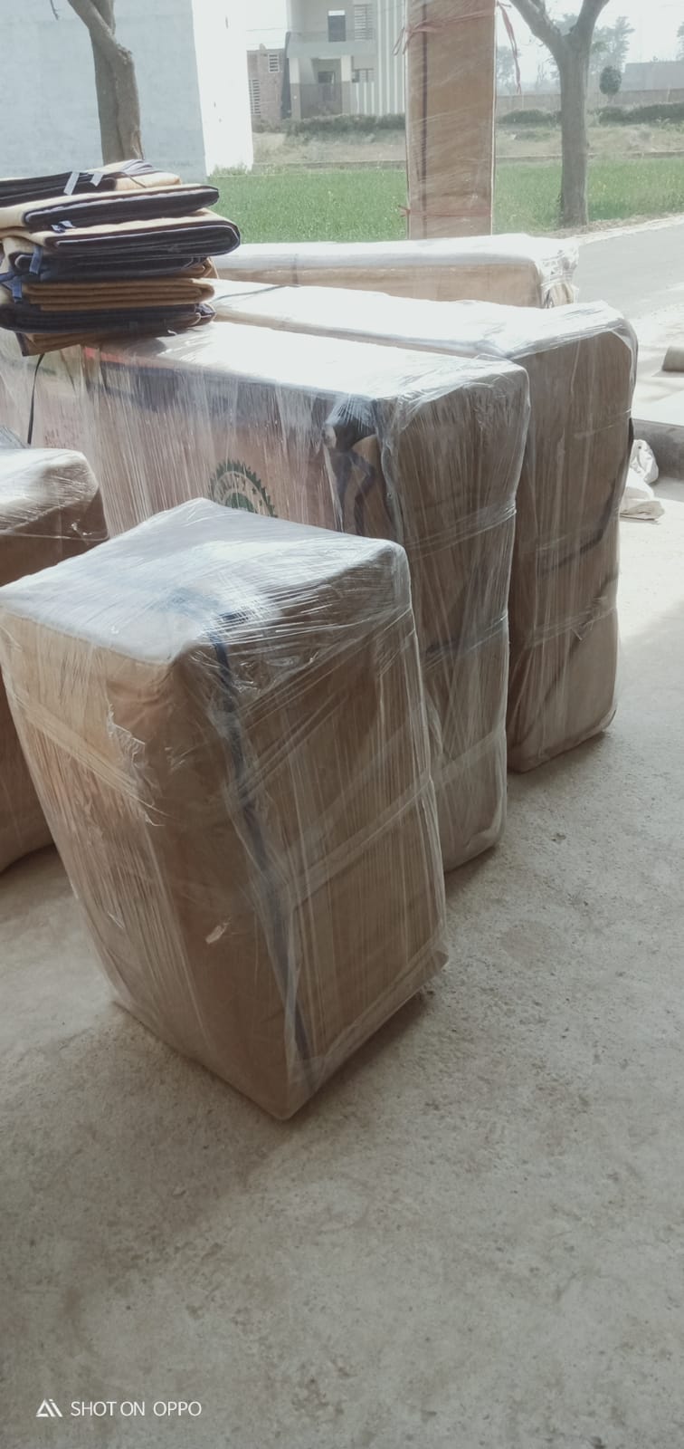 <br />
<b>Notice</b>:  Undefined variable: FetchPage in <b>/home/movingsolutions/public_html/company/home.php</b> on line <b>428</b><br />
<br />
<b>Notice</b>:  Trying to access array offset on value of type null in <b>/home/movingsolutions/public_html/company/home.php</b> on line <b>428</b><br />
 Slider