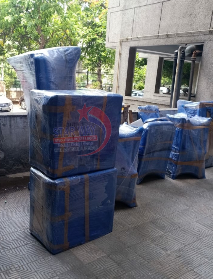 <br />
<b>Notice</b>:  Undefined variable: FetchPage in <b>/home/movingsolutions/public_html/company/home.php</b> on line <b>428</b><br />
<br />
<b>Notice</b>:  Trying to access array offset on value of type null in <b>/home/movingsolutions/public_html/company/home.php</b> on line <b>428</b><br />
 Slider