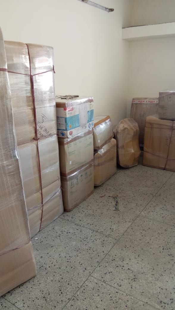 <br />
<b>Notice</b>:  Undefined variable: FetchPage in <b>/home/movingsolutions/public_html/company/home.php</b> on line <b>428</b><br />
<br />
<b>Notice</b>:  Trying to access array offset on value of type null in <b>/home/movingsolutions/public_html/company/home.php</b> on line <b>428</b><br />
 Slider