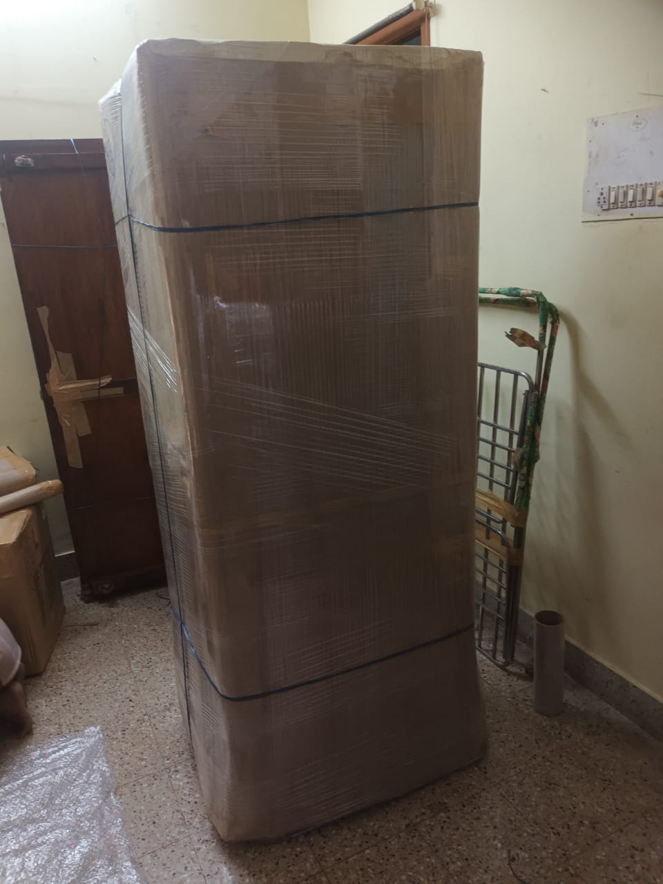 <br />
<b>Notice</b>:  Undefined variable: FetchPage in <b>/home/movingsolutions/public_html/company/home.php</b> on line <b>428</b><br />
<br />
<b>Notice</b>:  Trying to access array offset on value of type null in <b>/home/movingsolutions/public_html/company/home.php</b> on line <b>428</b><br />
 Slider