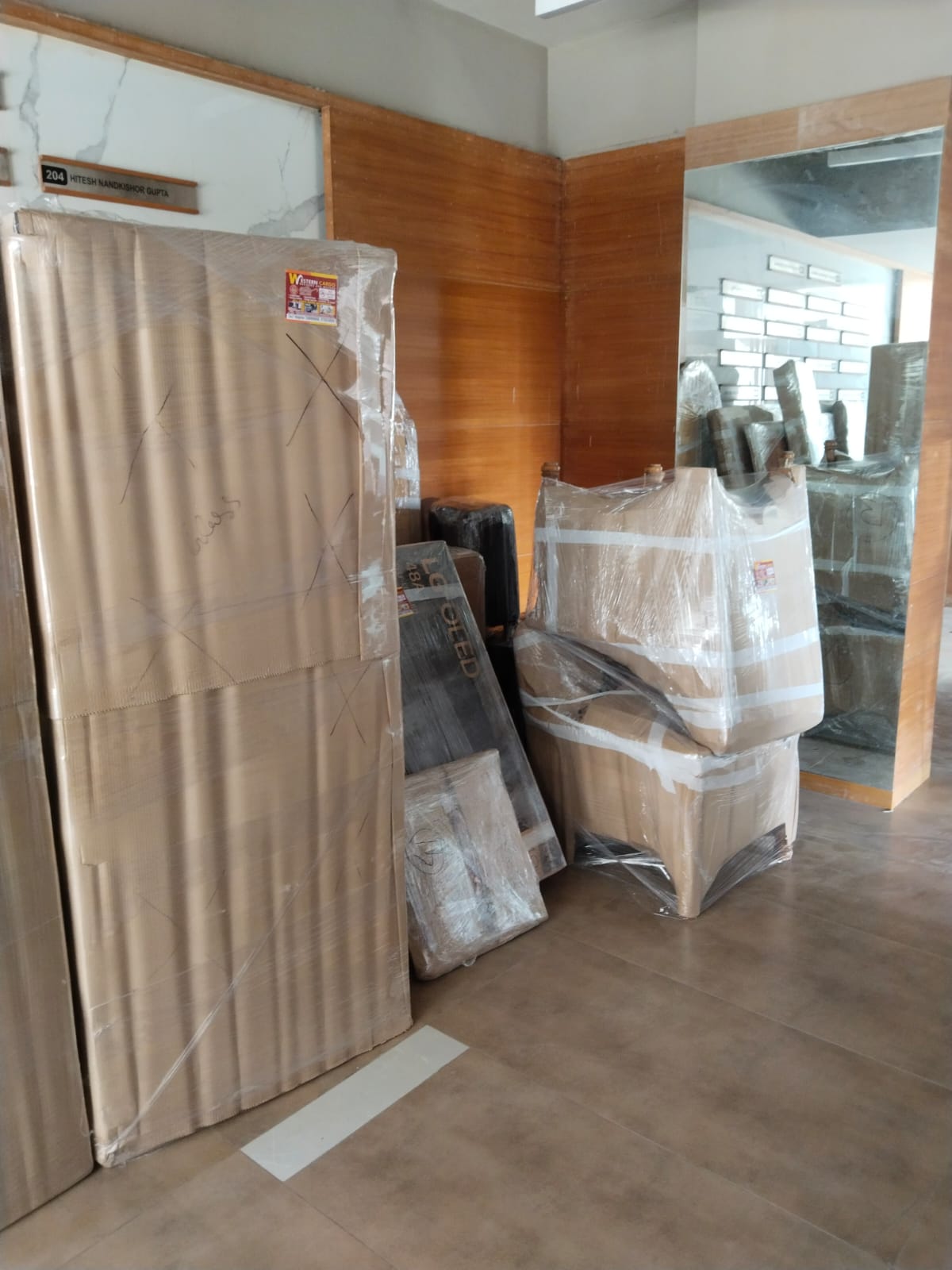 <br />
<b>Notice</b>:  Undefined variable: FetchPage in <b>/home/movingsolutions/public_html/company/home.php</b> on line <b>428</b><br />
<br />
<b>Notice</b>:  Trying to access array offset on value of type null in <b>/home/movingsolutions/public_html/company/home.php</b> on line <b>428</b><br />
 Slider