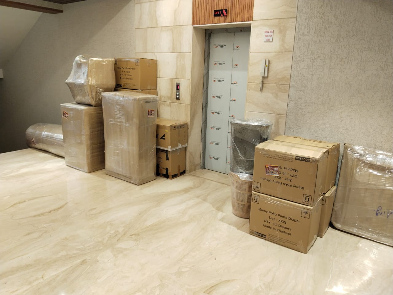 <br />
<b>Notice</b>:  Undefined variable: FetchPage in <b>/home/movingsolutions/public_html/company/home.php</b> on line <b>428</b><br />
<br />
<b>Notice</b>:  Trying to access array offset on value of type null in <b>/home/movingsolutions/public_html/company/home.php</b> on line <b>428</b><br />
 Slider