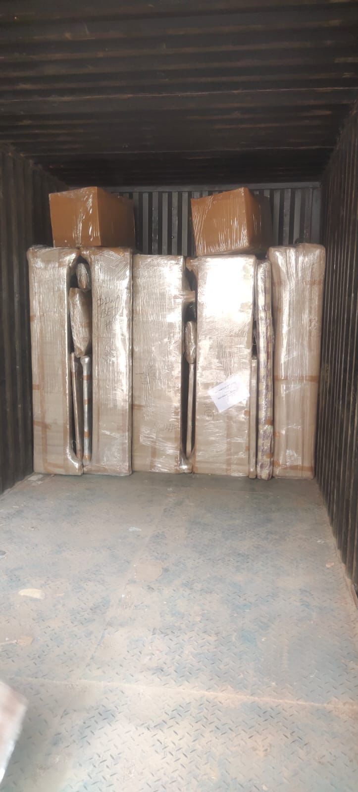 <br />
<b>Notice</b>:  Undefined variable: FetchPage in <b>/home/movingsolutions/public_html/company/home.php</b> on line <b>428</b><br />
<br />
<b>Notice</b>:  Trying to access array offset on value of type null in <b>/home/movingsolutions/public_html/company/home.php</b> on line <b>428</b><br />
 Slider